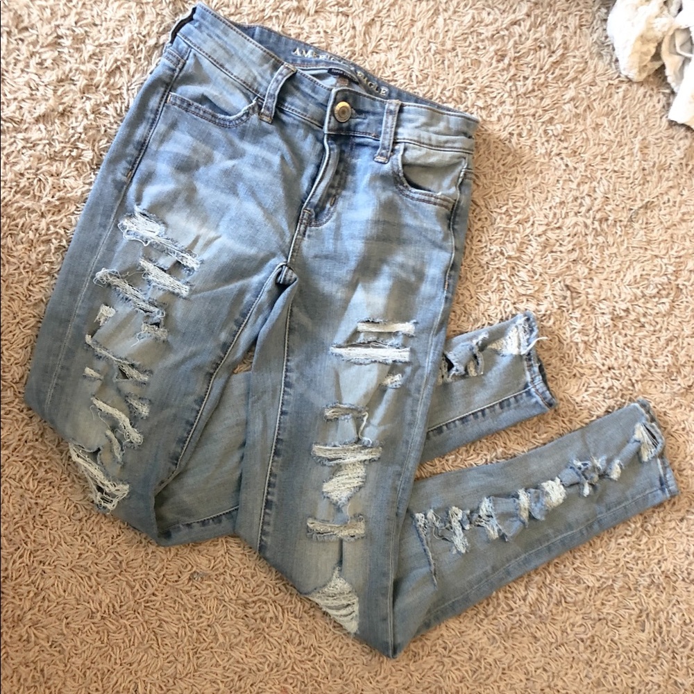American eagle distressed jeans